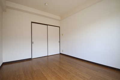 【洋室】 | スプルース泉ヶ丘