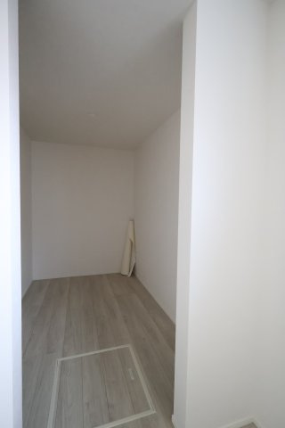 《仲介手数料無料》中央区下落合２丁目12-5新築一戸建てケイアイグレイスの洋室
