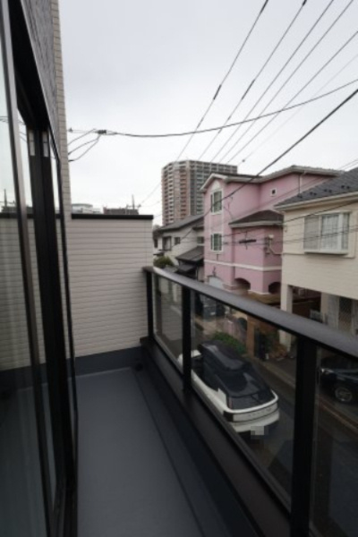 《仲介手数料無料》中央区下落合２丁目12-5新築一戸建てケイアイグレイスのバルコニー