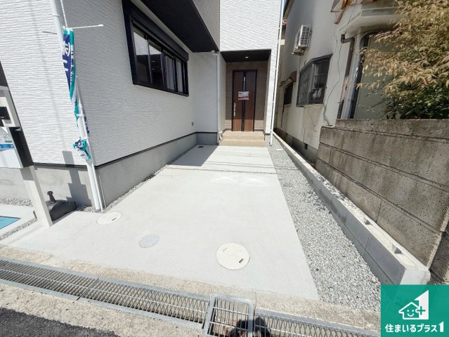 八尾市南本町　第1期　新築一戸建ての駐車場|駐車スペース！散水栓があるので、こまめに愛車を洗えます！