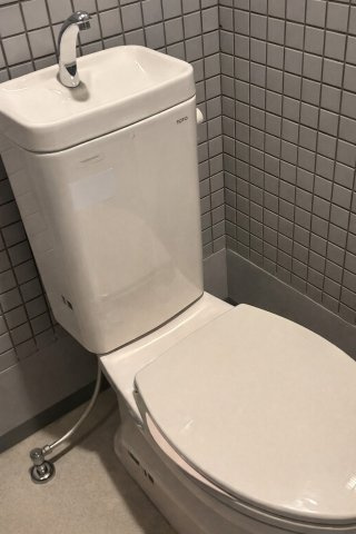 八尾市郡川2丁目　工場・店舗のトイレ