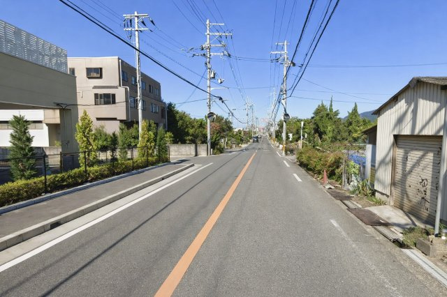 八尾市郡川2丁目　工場・店舗の周辺