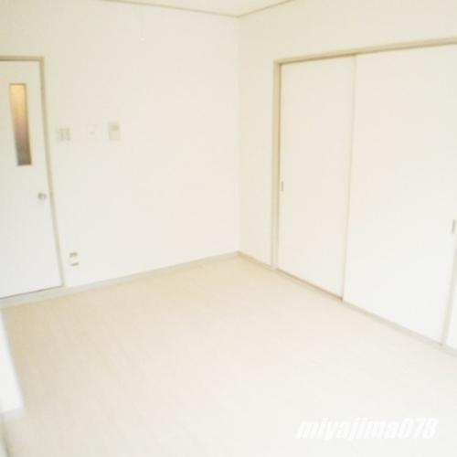 サンパレス21六甲永手の洋室|明るい洋室です