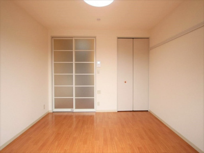 【居間・リビング】 | フローラル東岡山A