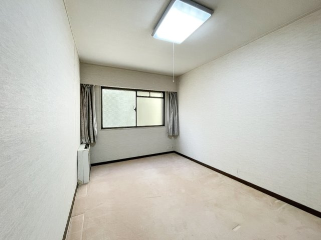 芦屋山手町アーバンライフの洋室|フローリングに変更予定　床置きエアコン撤去予定