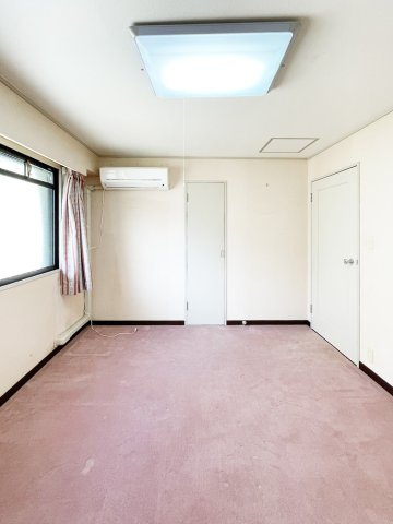 芦屋山手町アーバンライフの洋室|フローリングに変更予定