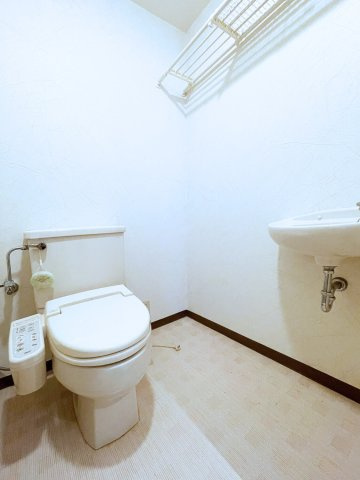 芦屋山手町アーバンライフのトイレ|ウォシュレットに交換予定