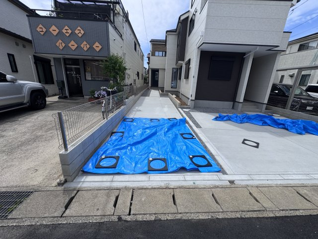 松戸市古ケ崎２丁目新築戸建【北部小学校：9分】の駐車場|2号棟駐車スペース・縦列2台駐車可