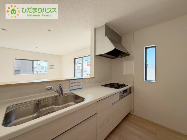 いわき市小名浜下神白第３　新築戸建　2号棟のキッチン|3口コンロでお料理する時間も短くなりそうですね(*‘∀‘)