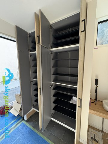 茅ヶ崎市緑が浜　新築戸建　全2棟1号棟の収納|沢山の靴が収納できます。