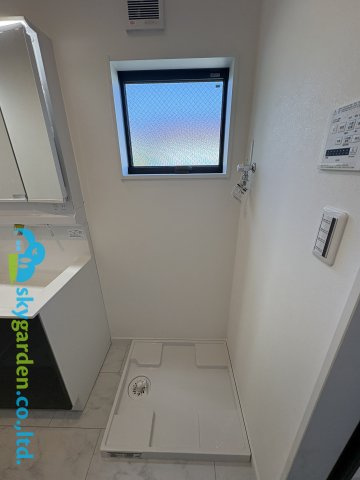 茅ヶ崎市緑が浜　新築戸建　全2棟1号棟のランドリースペース