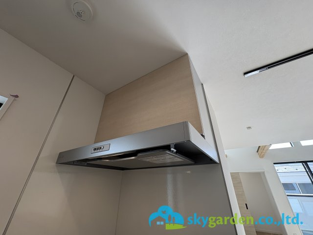 茅ヶ崎市緑が浜　新築戸建　全2棟1号棟のキッチン|キッチン換気扇