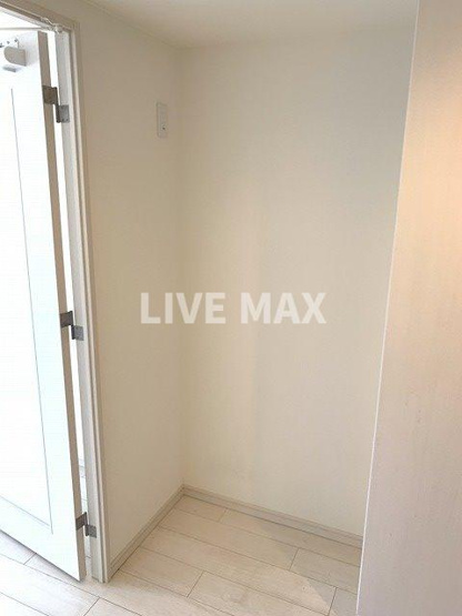 【居間・リビング】フォレスト西大路五条