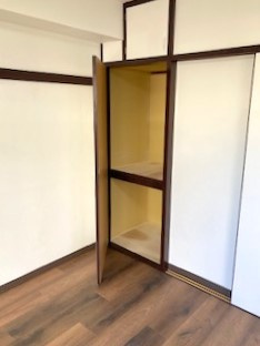 八広オーブハイツの玄関