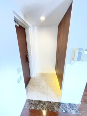 【玄関】 | ワコーレ神戸元町アクシア