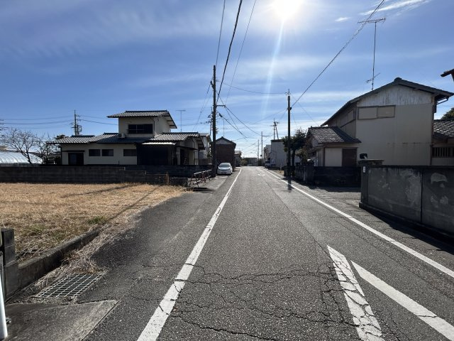 那賀川町赤池161-8土地の前面道路含む現地写真