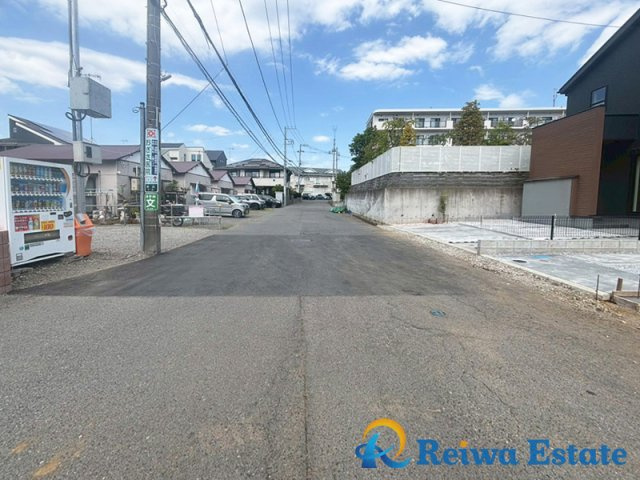 新築戸建　茅ヶ崎市菱沼1丁目　全2棟の前面道路含む現地写真