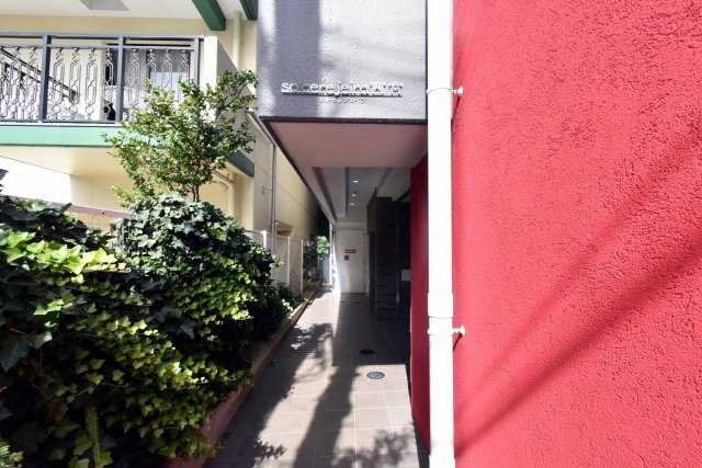 Solcerejeira西宮のエントランス