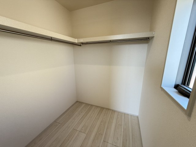 リーブルガーデンＳ第9前橋富士見町原之郷　1号棟の収納|2階:洋室1収納 ウォークインクローゼット1です
