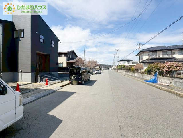 いわき市平塩第1　新築戸建　１号棟の前面道路含む現地写真|車通りも少ないので運転が苦手な方でも安心して駐車できます