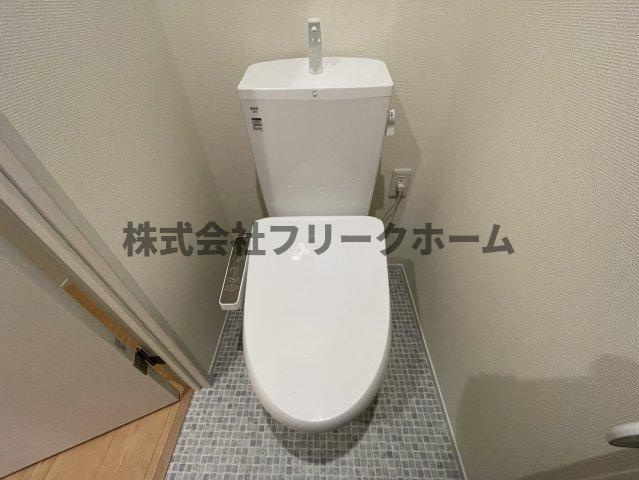 武蔵野市吉祥寺南町３丁目の賃貸マンションのトイレ