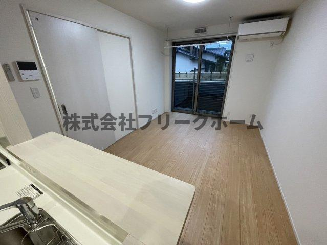 武蔵野市吉祥寺南町３丁目の賃貸マンションの居間・リビング