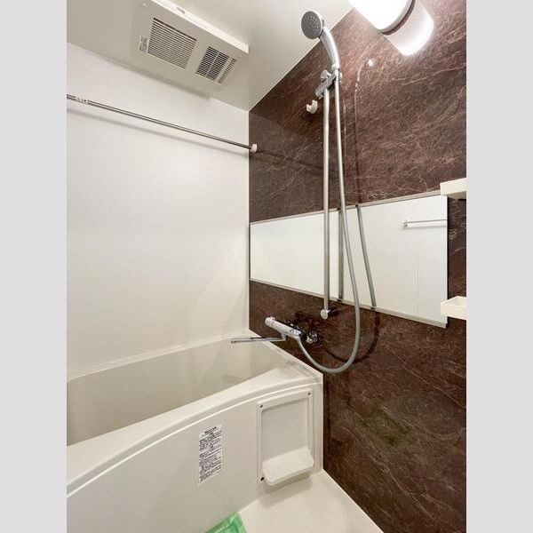 スプランディッド元町山手の浴室