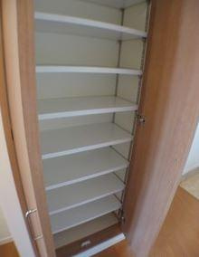 新宿ヤマトビルの収納|新宿ヤマトビル