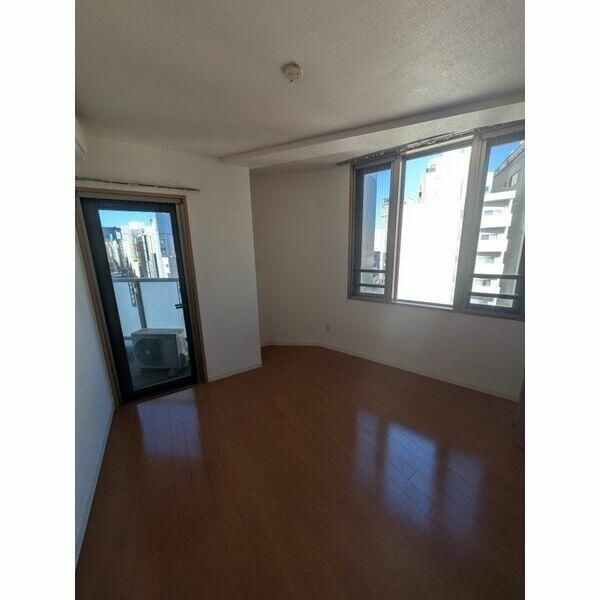 新宿ヤマトビルの洋室|新宿ヤマトビル