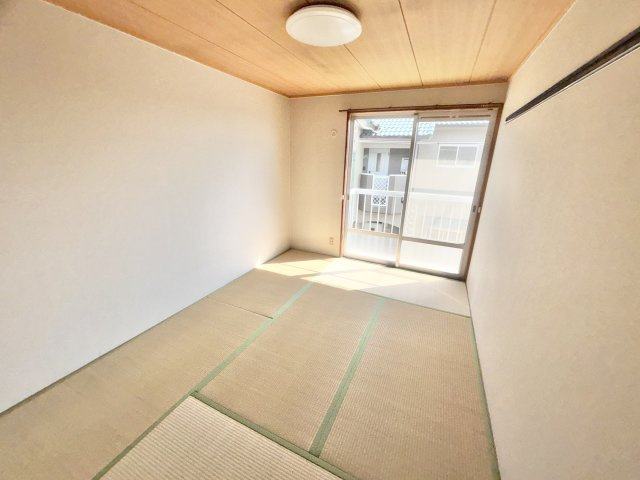 コーポニューライフの和室