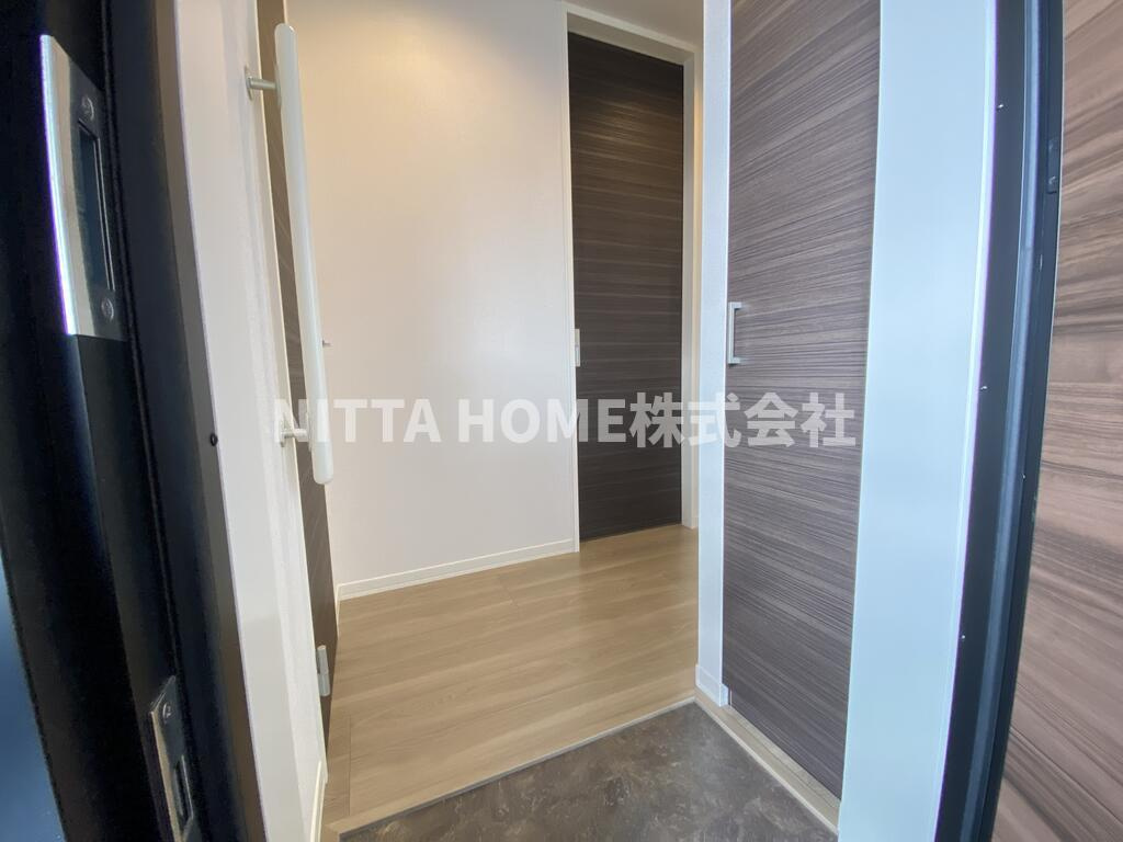 シェアハピネスの玄関|玄関も広々スペースです◇