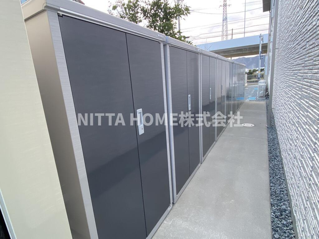 シェアハピネスのその他共用部分|外部物置も付いています！