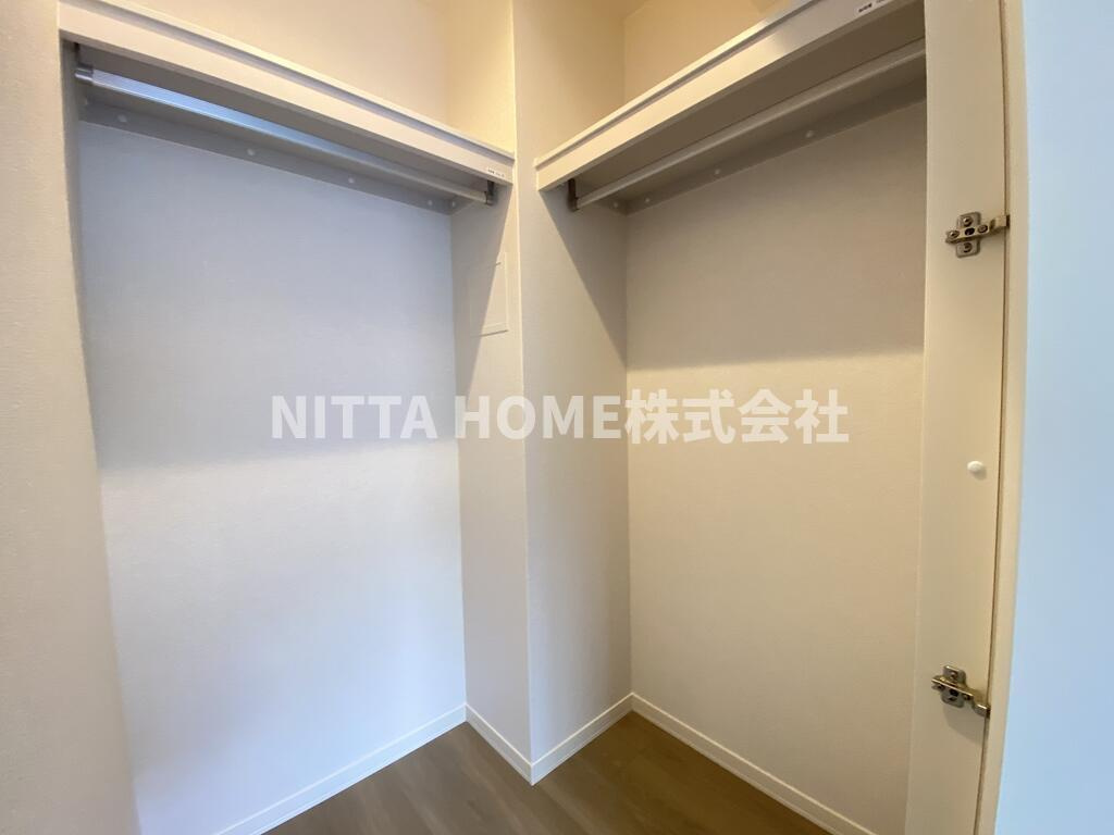 シェアハピネスの収納|収納たっぷりなウォークインクローゼット付き★