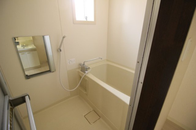 【浴室】 | シャンポール中川