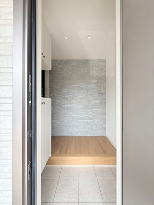 【玄関】 | ＫＴ津島西坂（B）