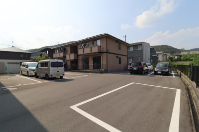 【駐車場】 | コンフォール翠 A棟