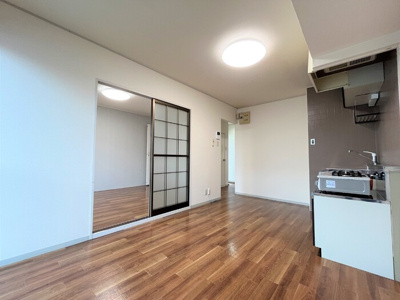 【居間・リビング】 | シャトル春水 B棟