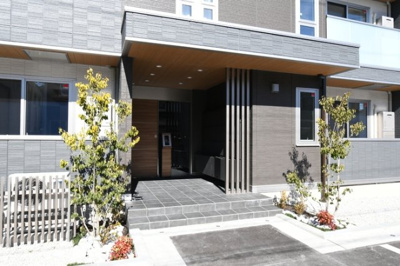 【エントランス】 | TORISIAキラリ