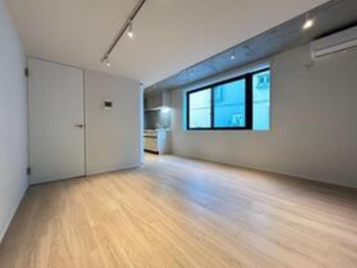 【居間・リビング】 | LiveFlat東高円寺Ⅱ | 13.2帖のきれいなLDK。