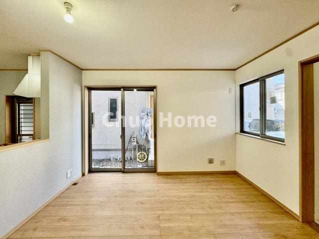 葛飾区東水元2丁目中古住宅の居間・リビング|居間リビング