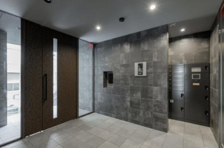 【エントランス】