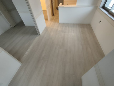 【居間・リビング】 | グランエスポワール | こちらのリビングで趣味の時間をお楽しみください