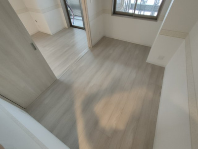 【洋室】 | グランエスポワール | 明るい洋室です