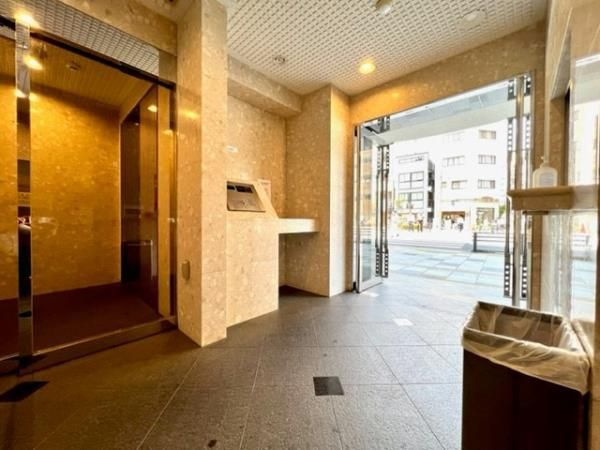 ＫＤＸレジデンス元浅草のエントランス