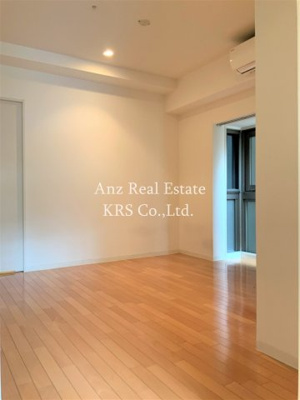 【居間・リビング】 | アリス・マナーガーデン新町 | 寝室6.6帖のお部屋です！窓があって明るさを確保！