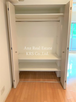 【収納】 | アリス・マナーガーデン新町 | リビングにあるクローゼット！たっぷり入ります♪