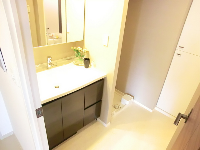 パークアクシス西巣鴨の洗面所|洗面所けん脱衣所♪洗濯機置場もここです♪