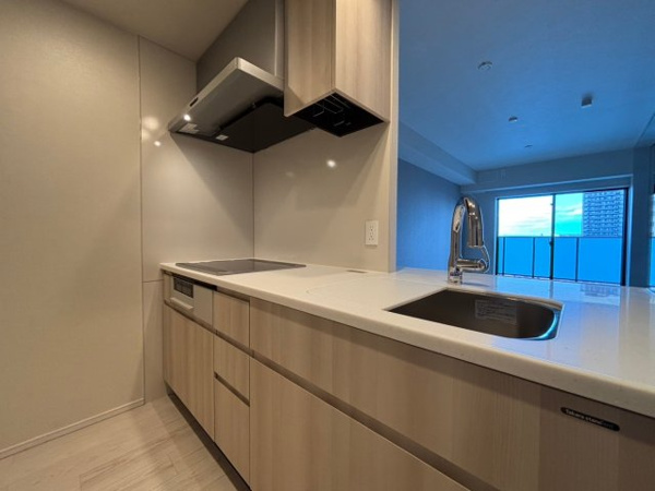 【キッチン】 | 【キッチン】カウンターキッチンとなっており、景色を楽しみながらお料理していただけます◎