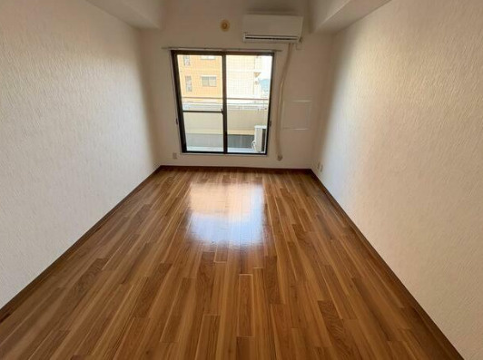 クリーンピア南大路時計台の洋室