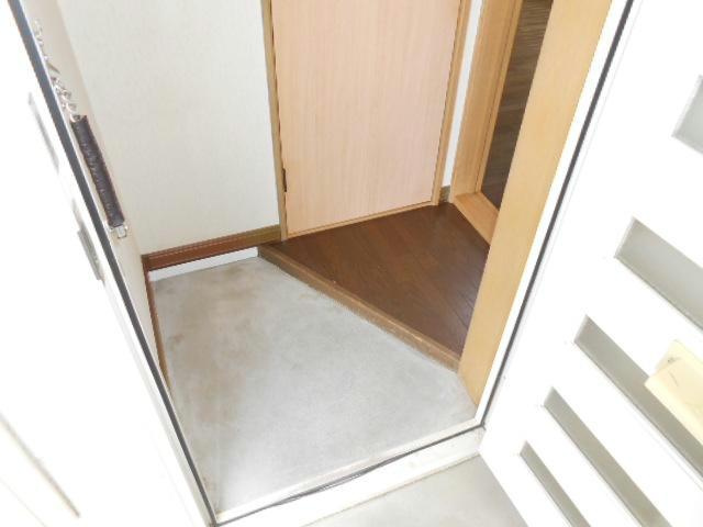 エルス文苑の玄関